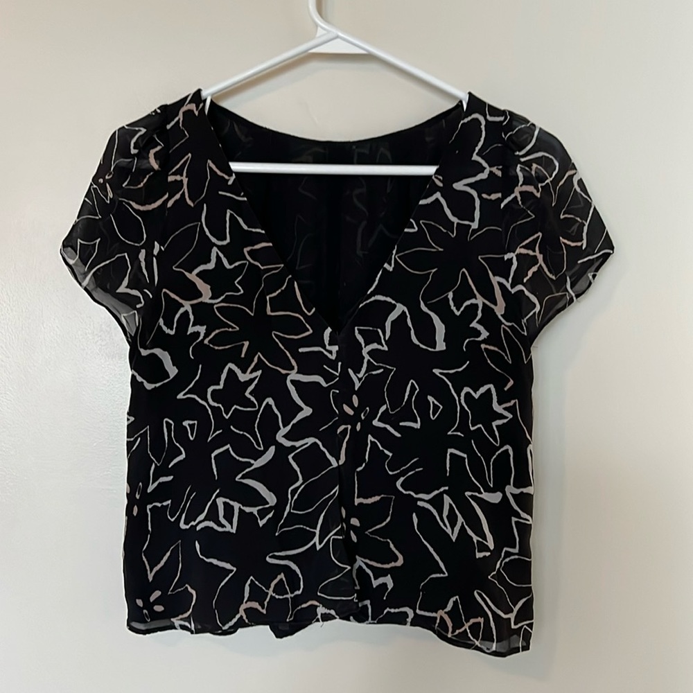 Aritzia silk short sleeve blouse